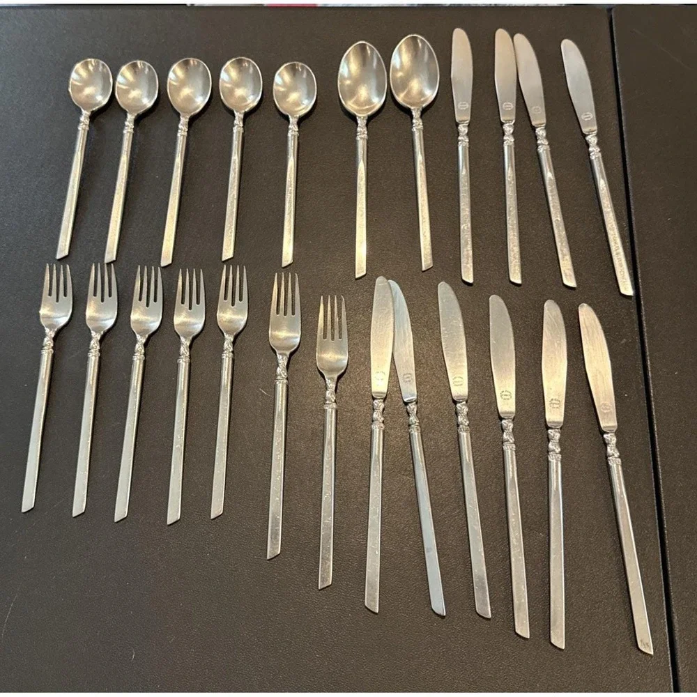 Everbrite Premier Japan Perfection Stainless Flatware Spoon Fork Knife 24 Pieces